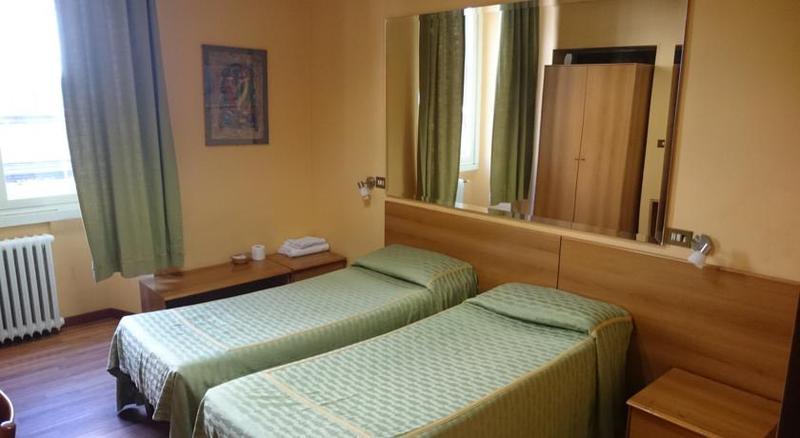 Hotel Pavia 3*