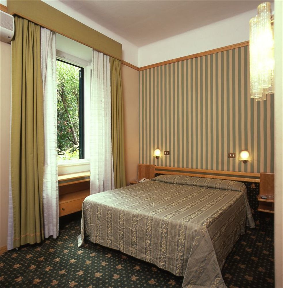 Pavia Hotel Roma