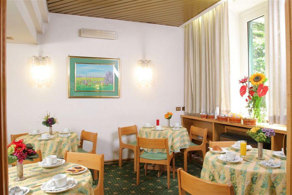 Pavia Hotel